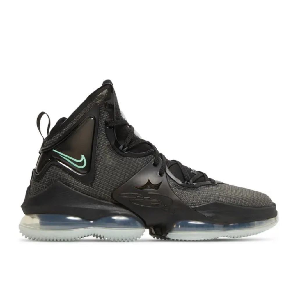 Nike Men's Black and Green Athletic Shoes
